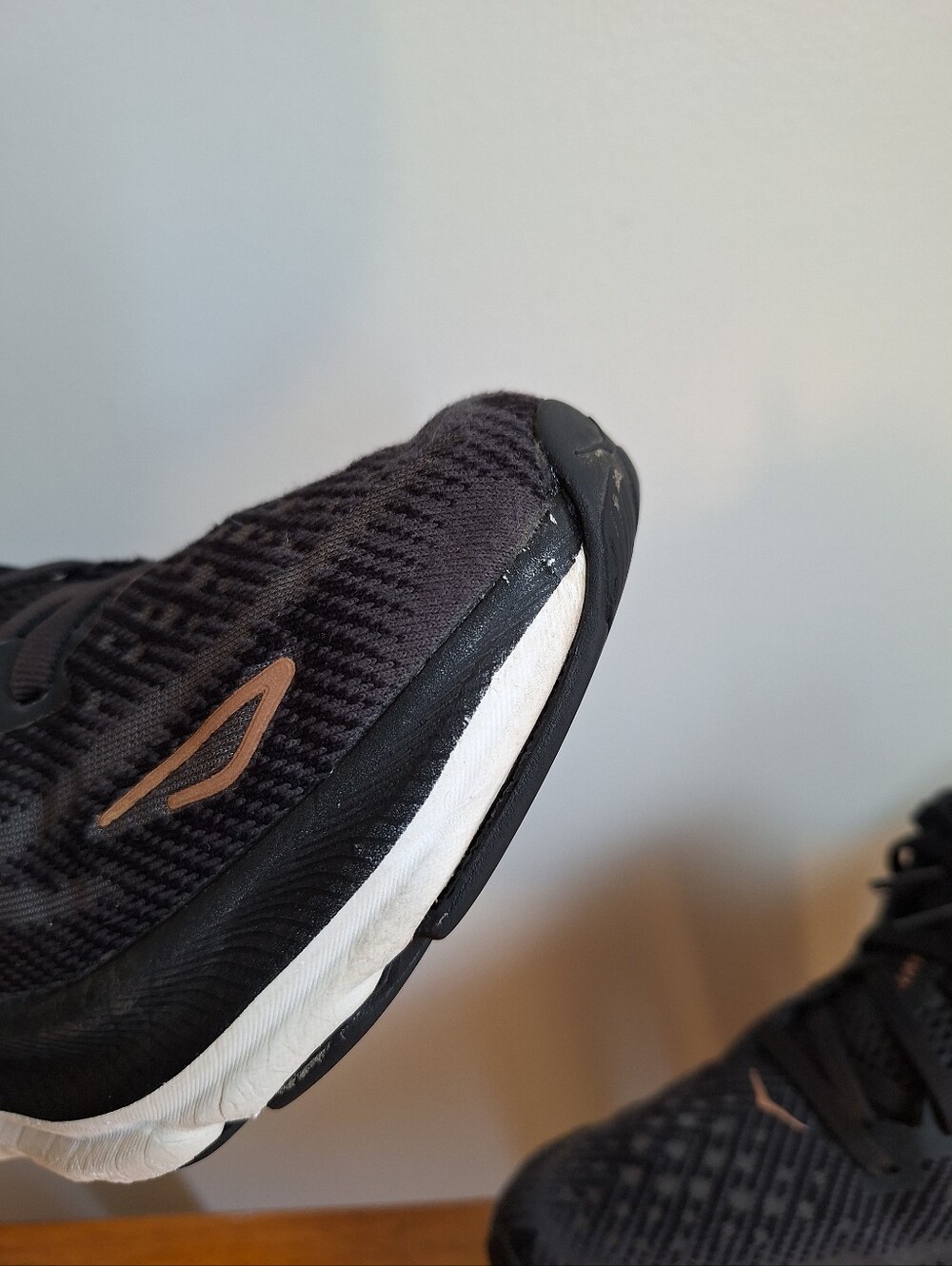 Hoka Clifton 9  Black/Rose Gold  Women's Size 7.5B - Picture 10 of 16